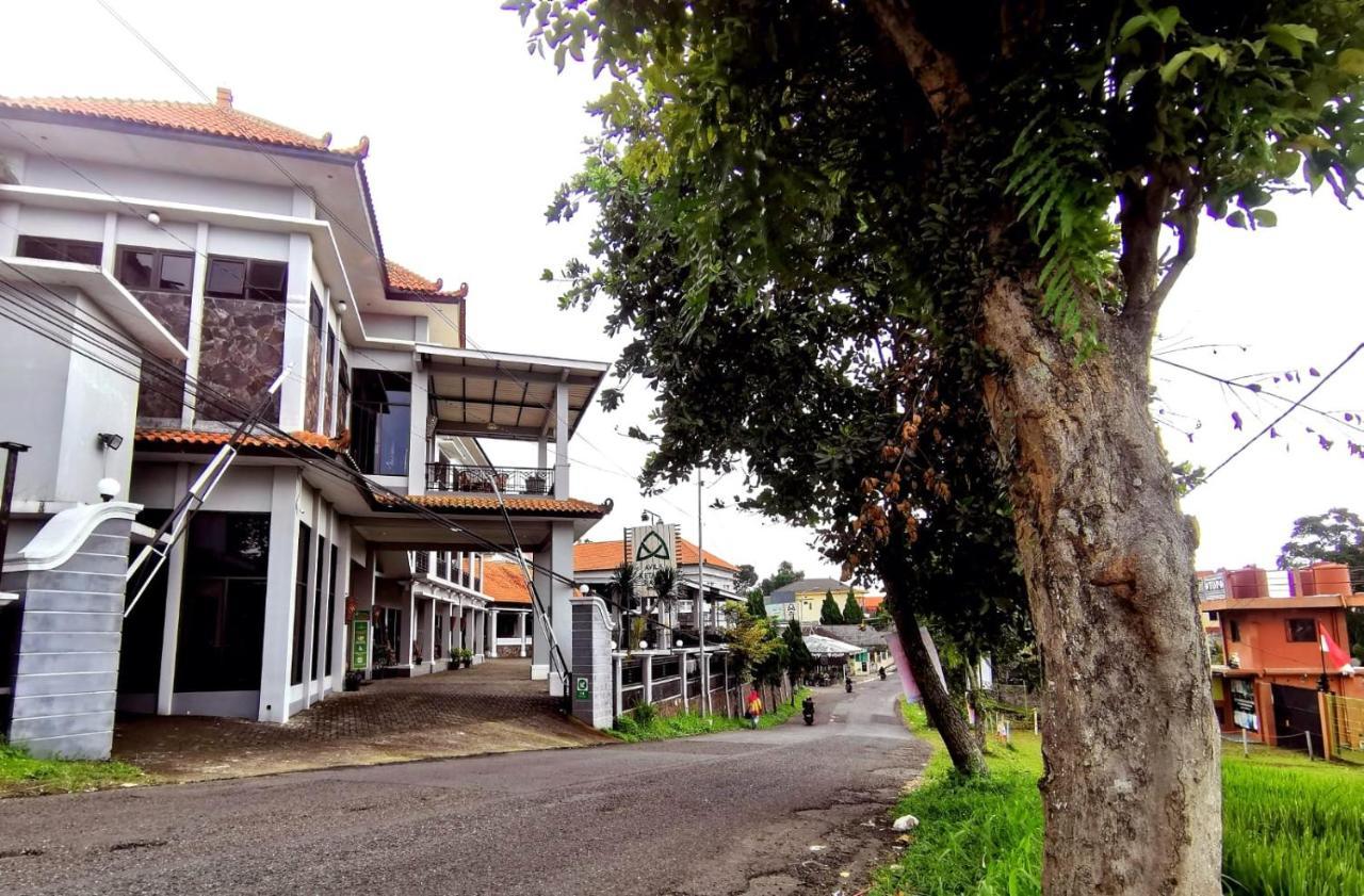 Avila Ketapan Rame Hotel Prigen Exterior photo