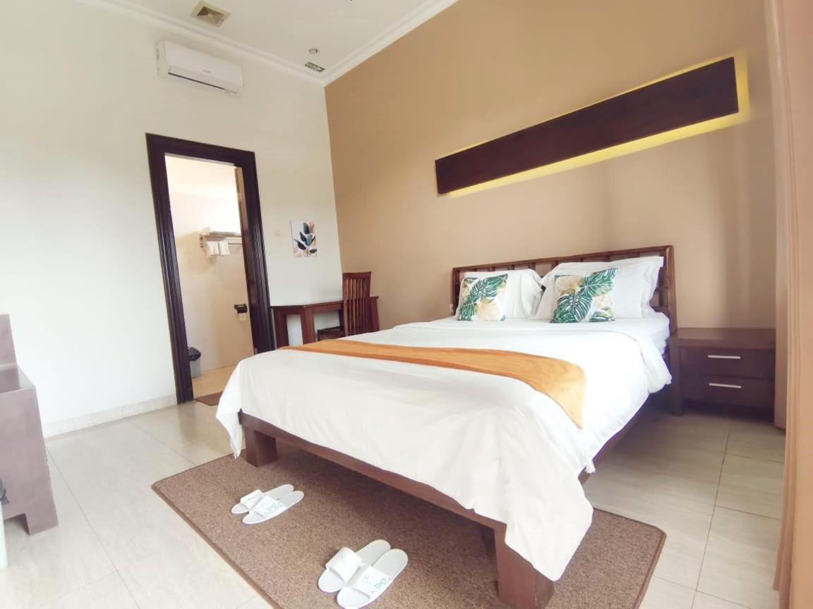 Avila Ketapan Rame Hotel Prigen Exterior photo
